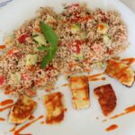 Couscous Salat mit Minze und grillierter Haloumi