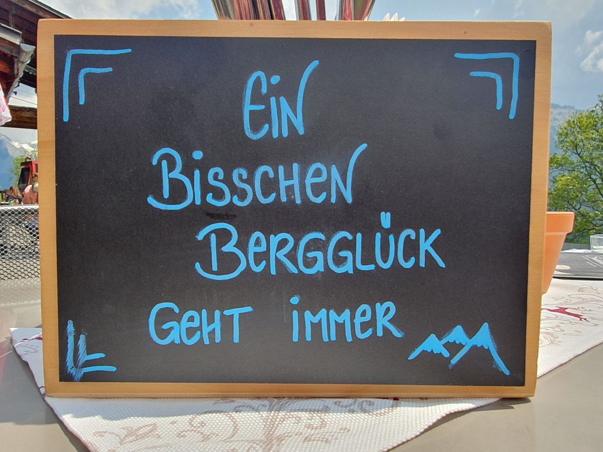 Spruch "Ein bisschen Bergglück geht immer"