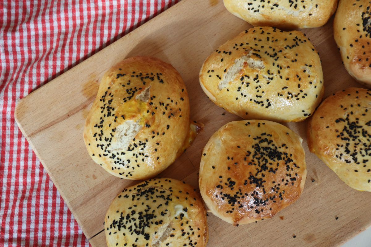 Türkische Brötchen Rezept: der ideale Allrounder zum Befüllen!